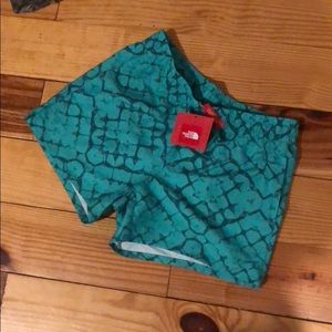 NWT north face shorts size small